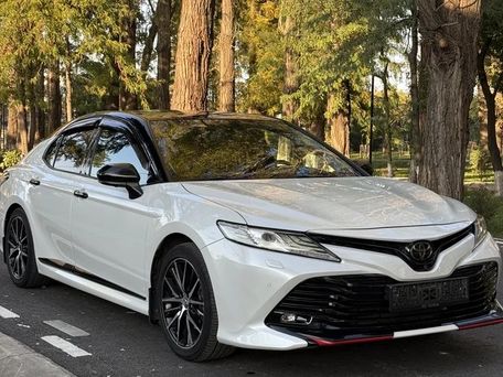 Toyota Camry, 2018 — сүрөт 2