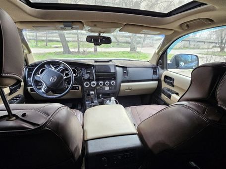 Toyota Sequoia, 2008 — photo 8