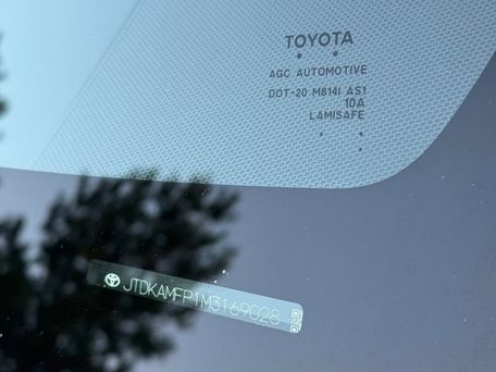 Toyota Prius, 2020 — фото 9