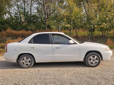 Daewoo Nubira, 1997 — photo 4
