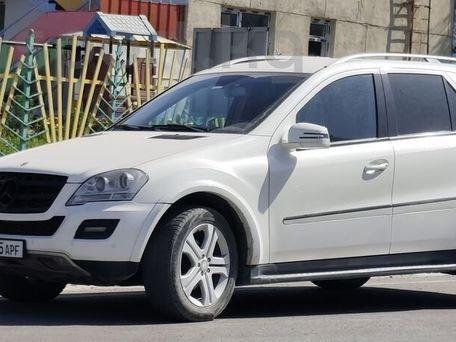 Mercedes-Benz M-Класс, 2011 — 照片 2