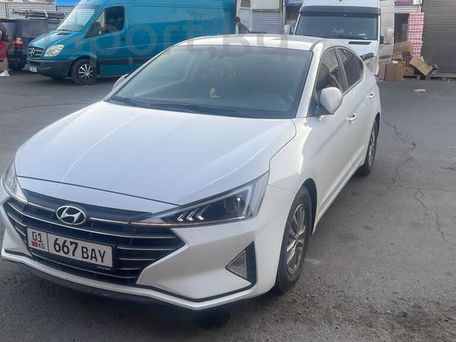 Hyundai Avante, 2019 — 照片 1