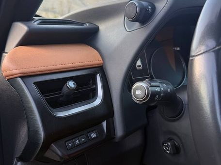 Lexus UX, 2019 — photo 10