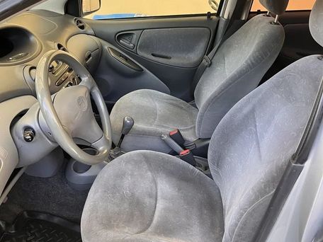 Toyota Yaris, 2000 — photo 8
