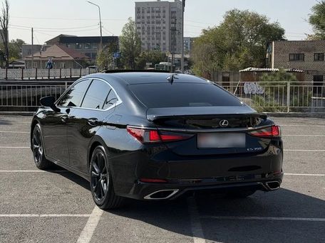 Lexus ES, 2022 — photo 5