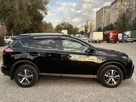 Toyota RAV4, 2017