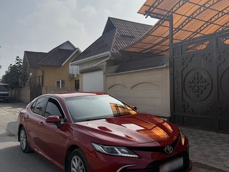 Toyota Camry, 2021 — 照片 2
