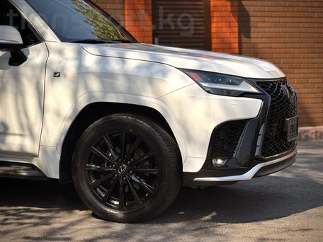 Lexus LX, 2022 — photo 3