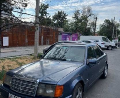 Mercedes-Benz W124, 1987 — photo 3