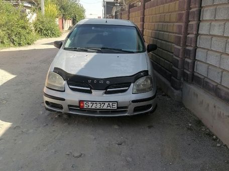 Nissan Almera Tino, 2003 — photo 1