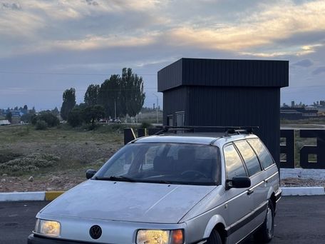 Volkswagen Passat, 1988 — photo 10
