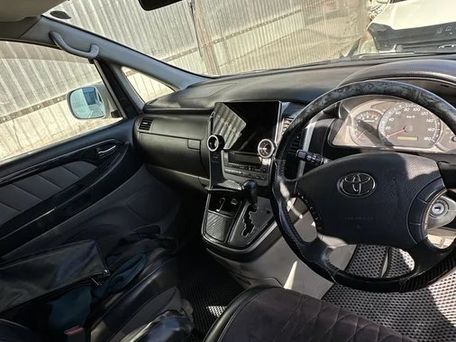 Toyota Alphard, 2005 — photo 8