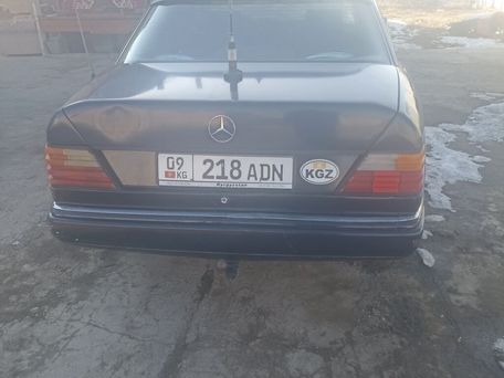 Mercedes-Benz E-Класс, 1990 — сүрөт 1