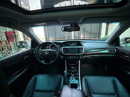 Honda Accord, 2017 — photo 10