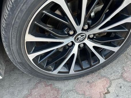 Toyota Camry, 2019 — 照片 3