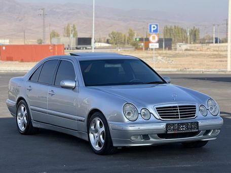 Mercedes-Benz E-Класс, 2001 — 照片 3