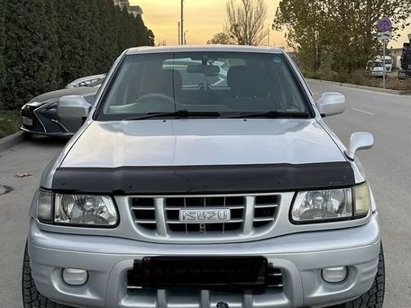 Isuzu Wizard, 2002 — photo 2