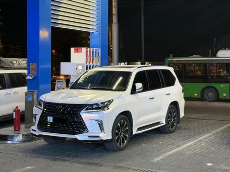 Lexus LX, 2020 — 照片 1