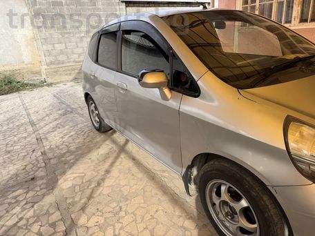 Honda Fit, 2003 — photo 2