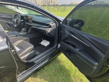 Toyota Camry, 2025 — photo 10