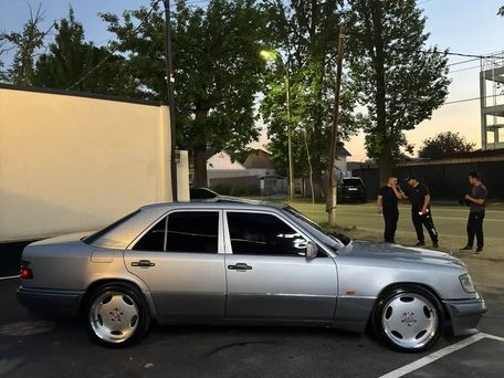 Mercedes-Benz E-Класс, 1994 — сүрөт 4