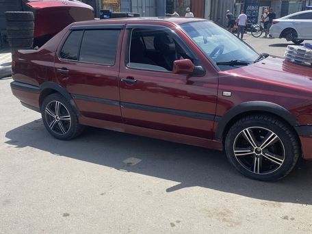Volkswagen Vento, 1992 — сүрөт 7