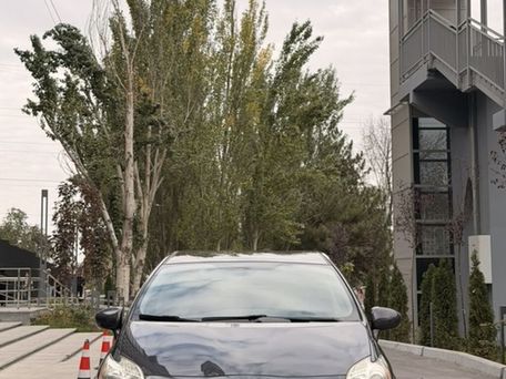 Toyota Prius, 2013 — сүрөт 3