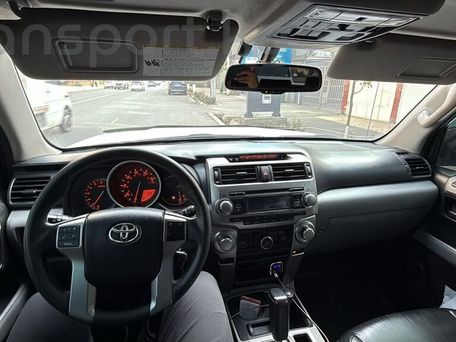 Toyota 4Runner, 2010 — photo 9