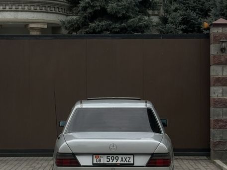 Mercedes-Benz W124, 1993 — photo 8