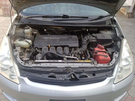 Toyota Wish, 2003 — photo 8