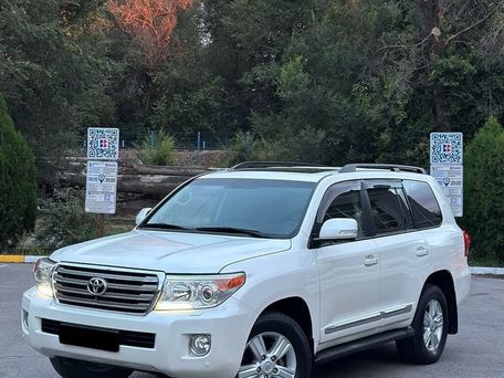 Toyota Land Cruiser, 2013 — фото 1