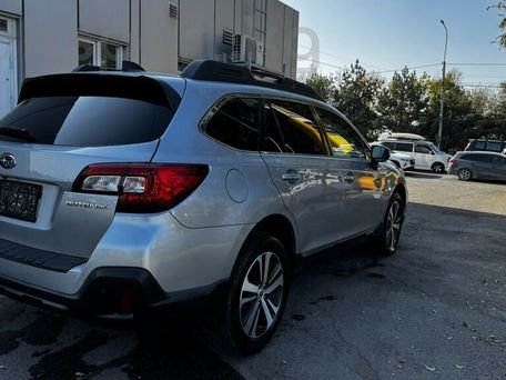 Subaru Outback, 2018 — photo 8