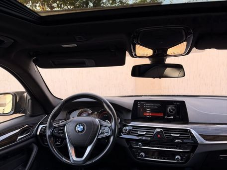 BMW 5 серии, 2018 — 照片 7