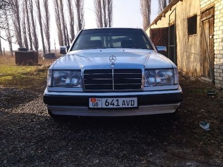 Mercedes-Benz W124, 1992