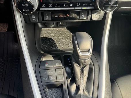 Toyota RAV4, 2024 — photo 9