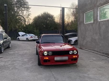 BMW 3 серии, 1986 — 照片 1
