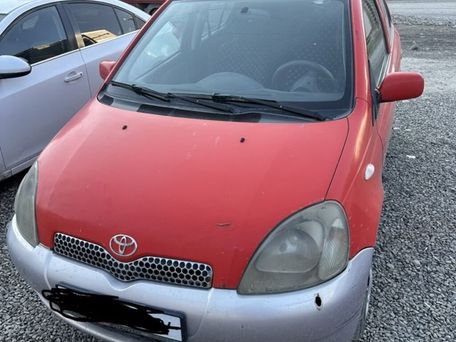 Toyota Yaris, 1999 — 照片 2