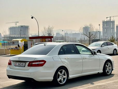 Mercedes-Benz E-Класс, 2011 — фото 4
