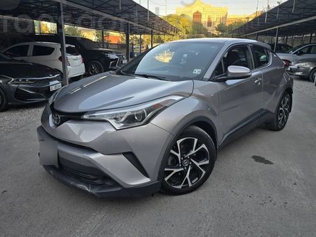 Toyota C-HR, 2025