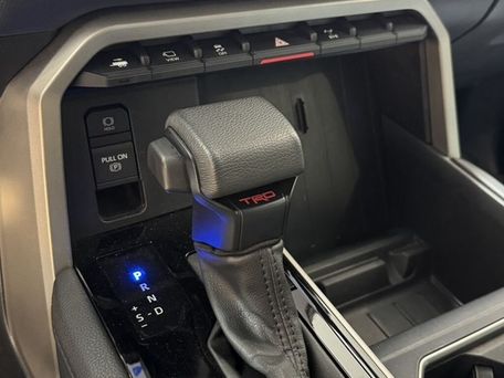Toyota Tundra, 2024 — photo 13