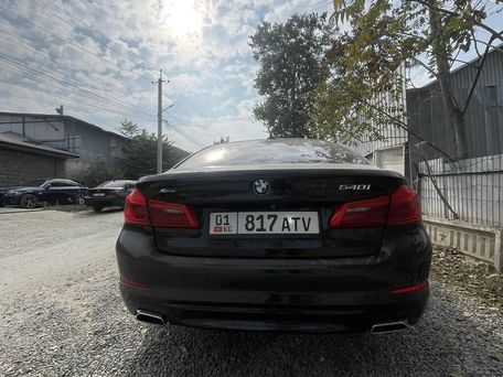 BMW 5 Series, 2018 — photo 2