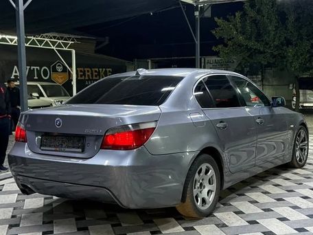 BMW 5 Series, 2004 — photo 3