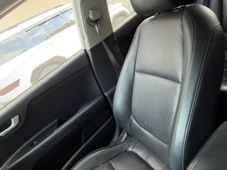 Kia Stonic, 2018 — photo 10