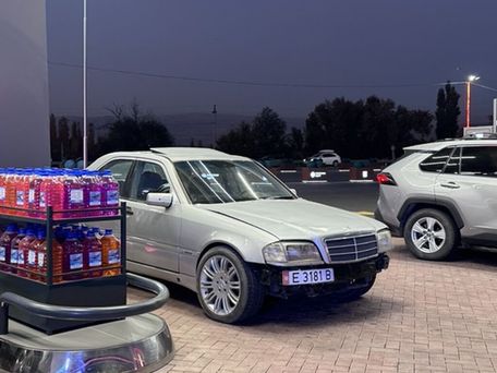 Mercedes-Benz C-Класс, 1994 — сүрөт 9