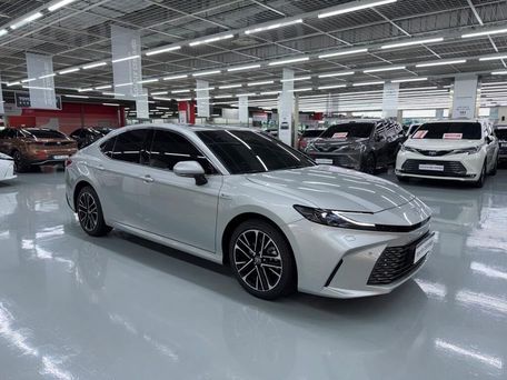 Toyota Camry, 2025 — фото 2
