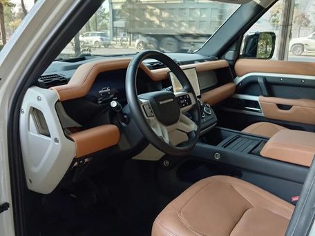 Land Rover Defender, 2024 — photo 8