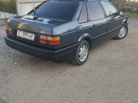 Volkswagen Passat, 1988
