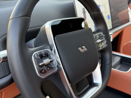 Li Auto (Lixiang) L9, 2025 — 照片 4