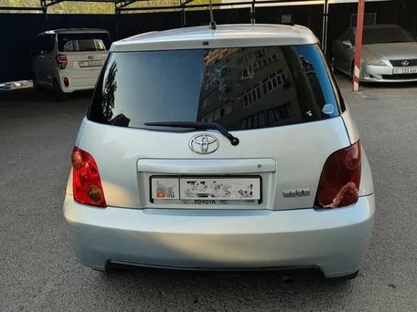 Toyota Ist, 2005 — 照片 2