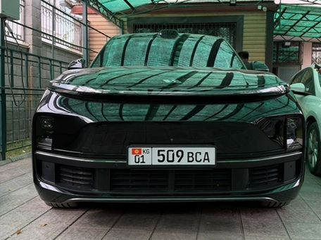Li Auto (Lixiang) L9, 2023 — 照片 2